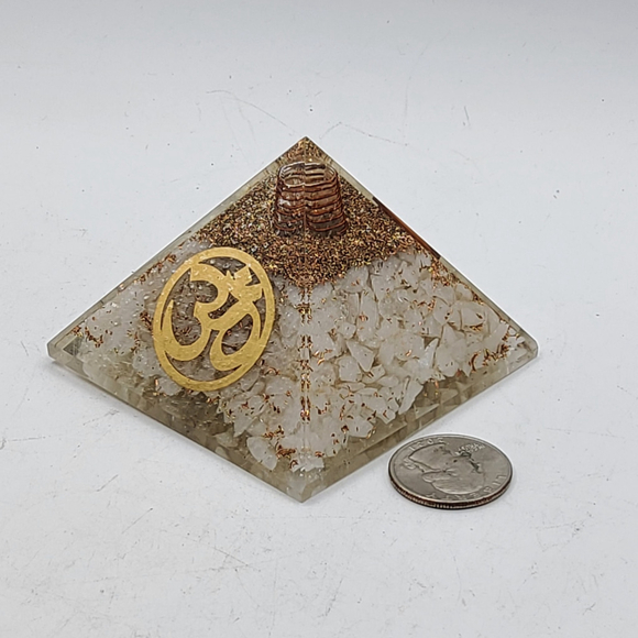 Quartz Orgonite Pyramid with Golden OM Symbol Meditation Yoga - Picture 3 of 3